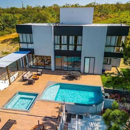 Pousada Com Piscina, Jacuzzi E Com Vista Em Capitolio - Casa Decore エクステリア 写真