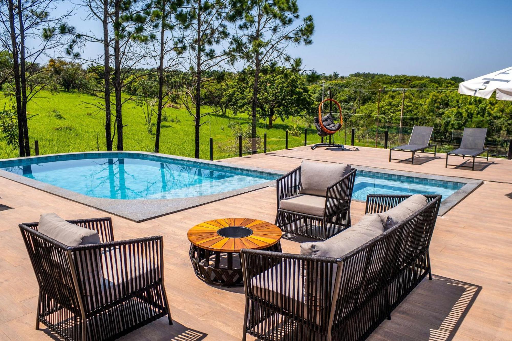 Pousada Com Piscina, Jacuzzi E Com Vista Em Capitolio - Casa Decore エクステリア 写真