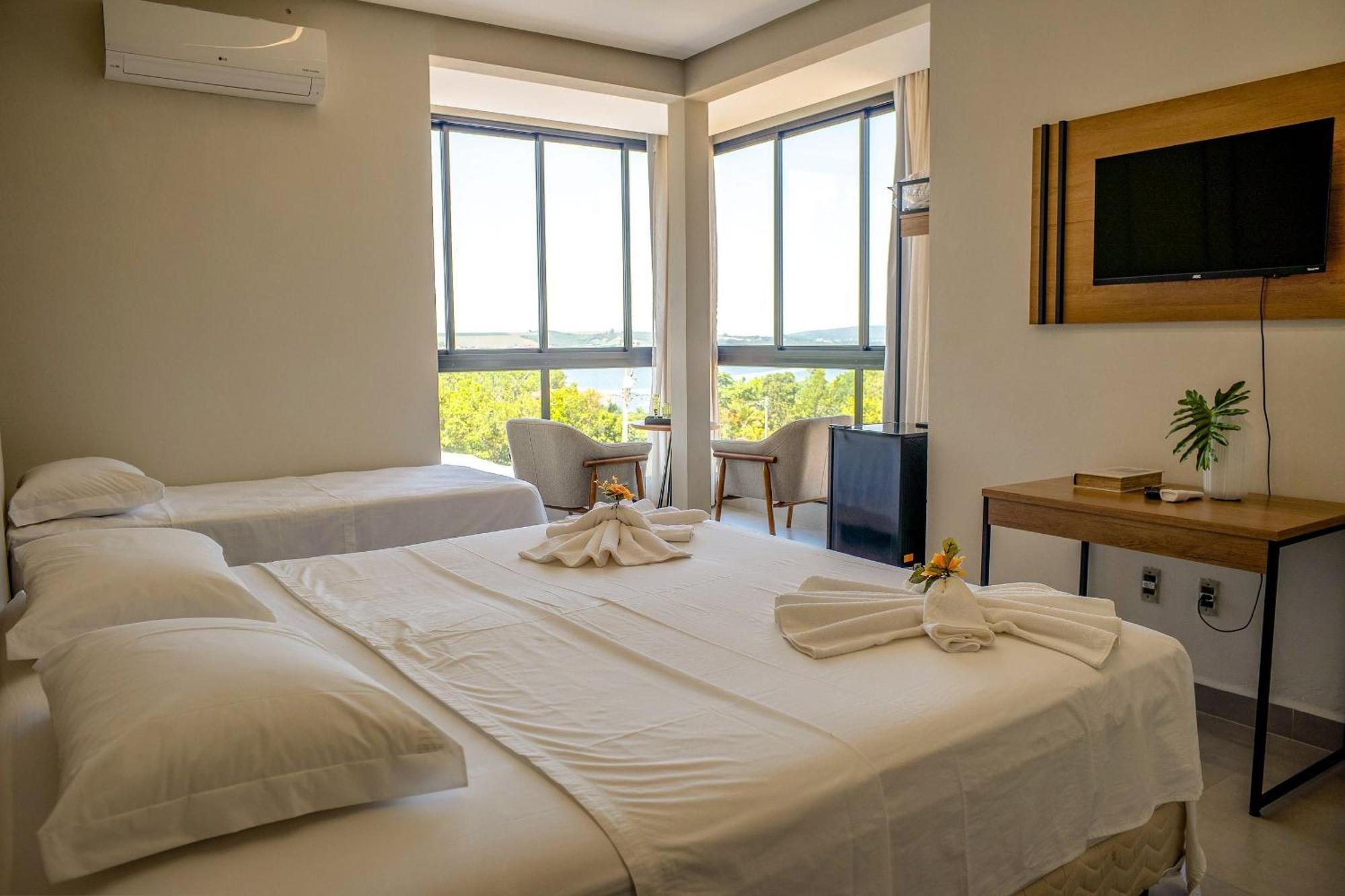 Pousada Com Piscina, Jacuzzi E Com Vista Em Capitolio - Casa Decore エクステリア 写真