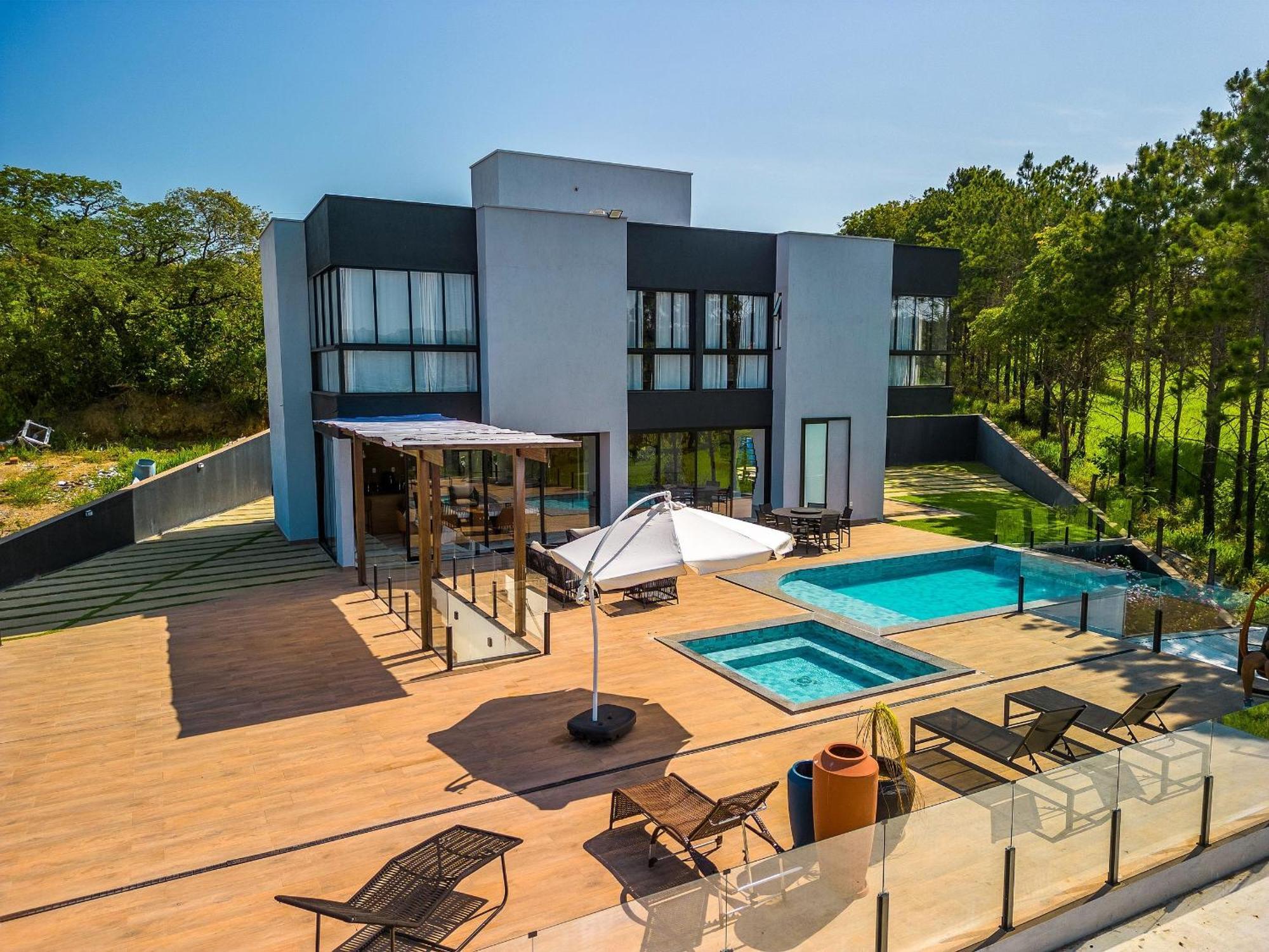 Pousada Com Piscina, Jacuzzi E Com Vista Em Capitolio - Casa Decore エクステリア 写真